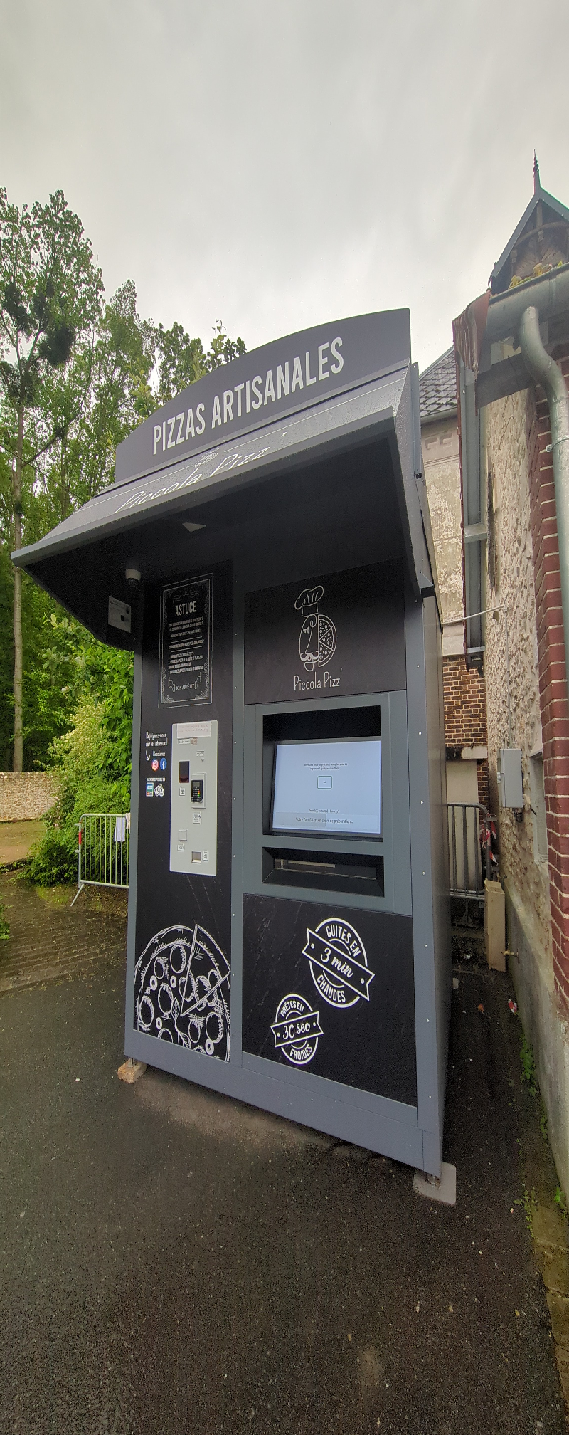 Dismatix - PIZZA.title (Blaru, France)